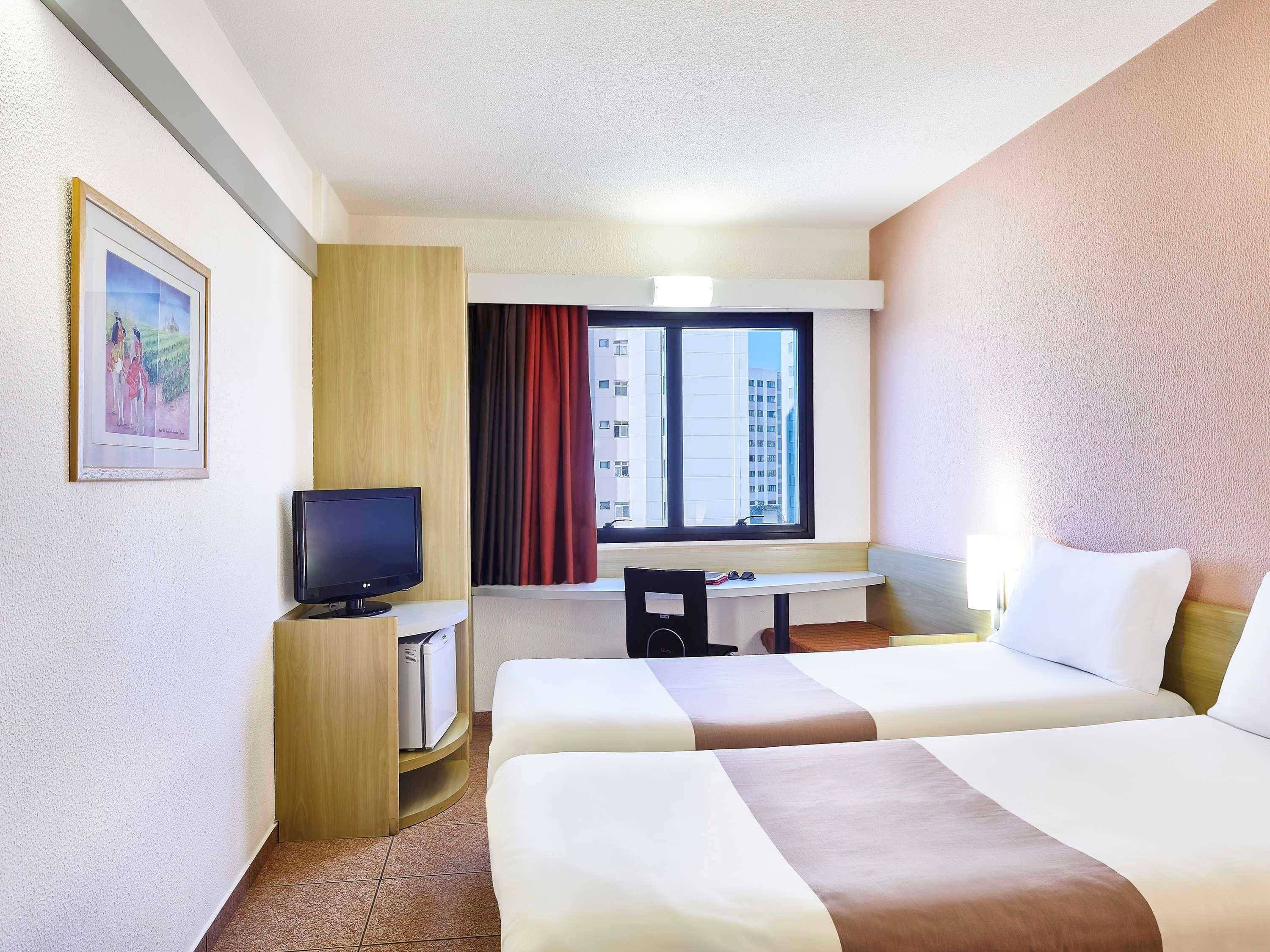 Ibis Taubate 호텔 외부 사진
